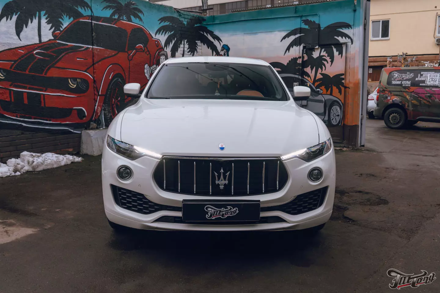 Кузовной ремонт Maserati Levante и установка bi-led модулей